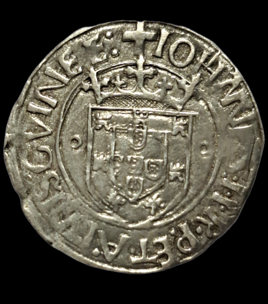 Obverse — Royal arms